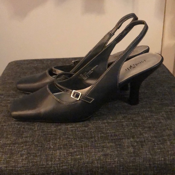 Navy East5th - Picture 2 of 3